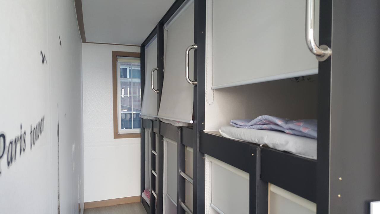 Ocean Capsule Guesthouse جانجنيونج المظهر الخارجي الصورة